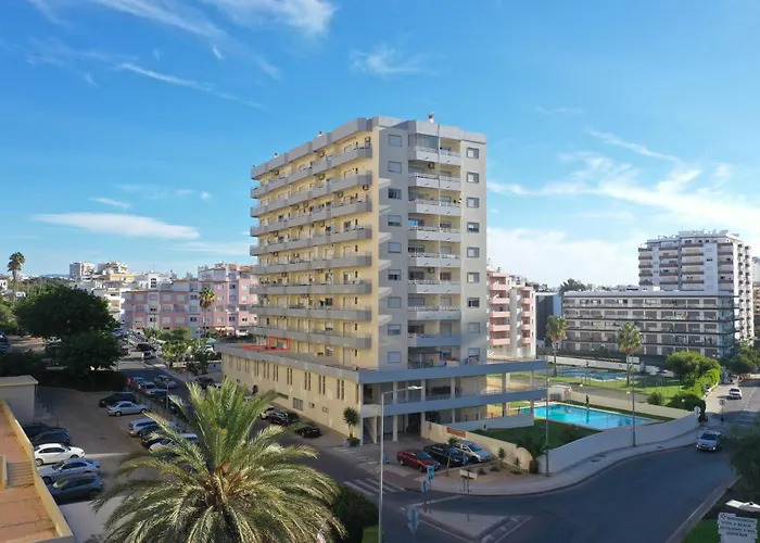 Casa Dos Arcos: Seaside With Pools And Views * Portimao